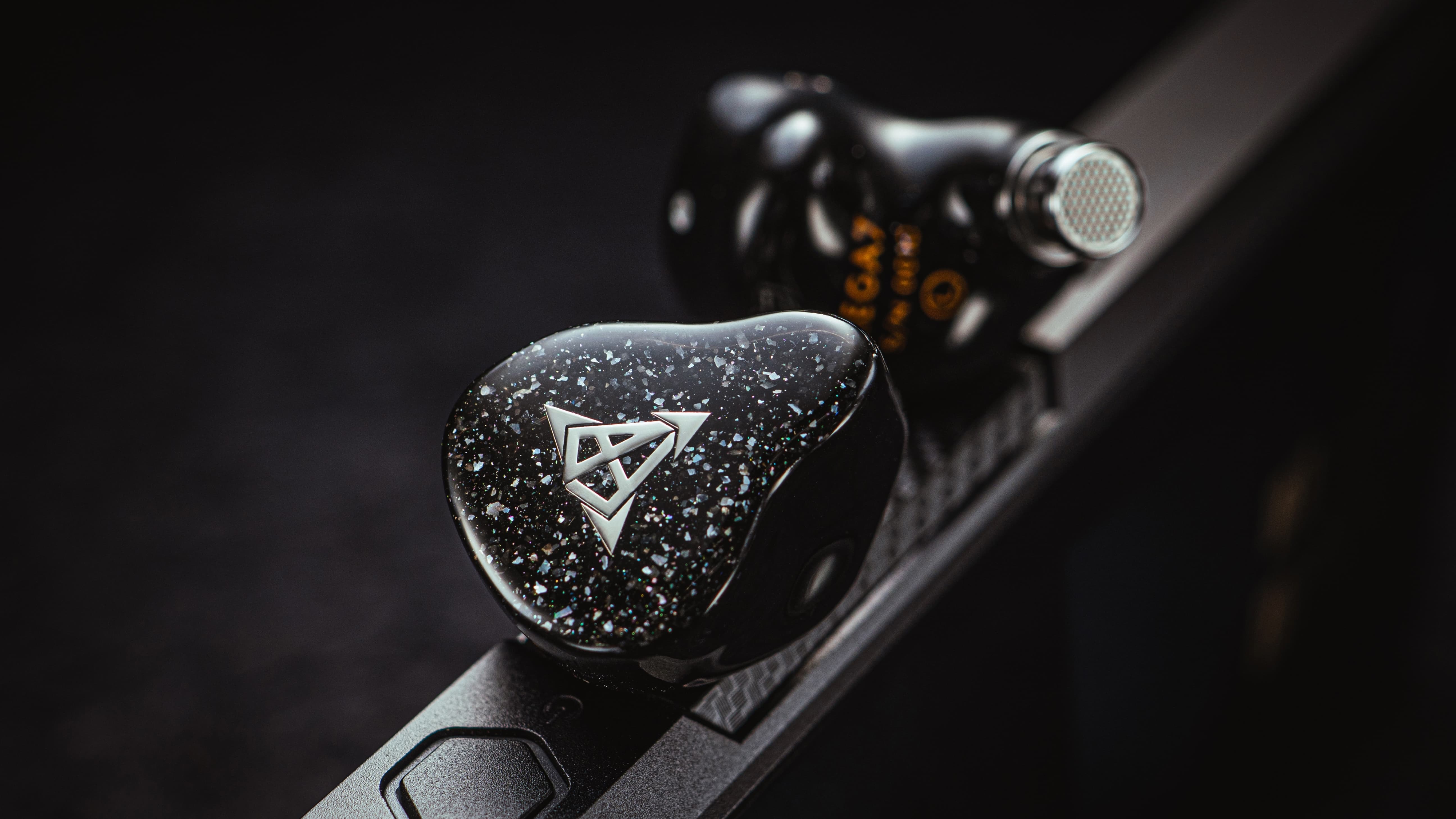 Hisenior MEGA7 1DD+6BA In-Ear Monitor