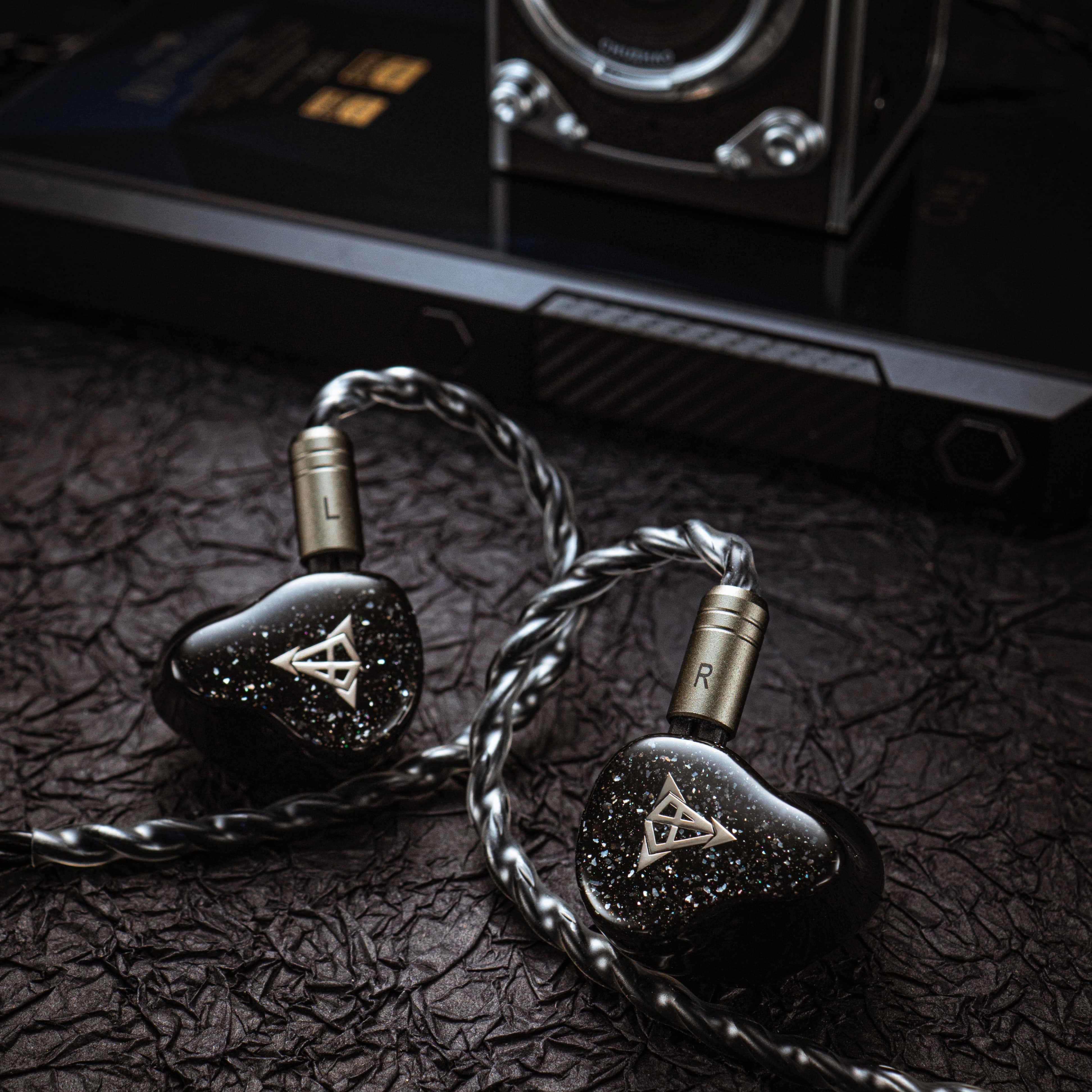 Hisenior Mega7 1DD+6BA Hybrid IEM